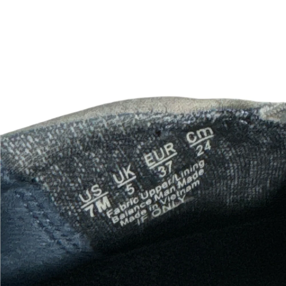 Dr. Scholl’s BE FREE Gray Suede Slip-On Sneakers Size 7M